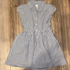 Adorable girls 5T Carters Dress blue stripes with tie back